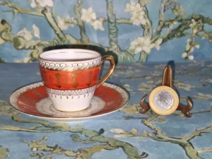Xícara com pires vintage 1960 em porcelana Monte Alegre Perfeita