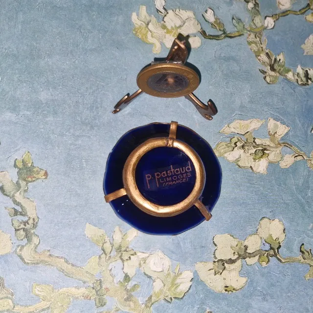 Limoges, pratinho miniatura de porcelana francesa 5cm, pintada a mão. Novo