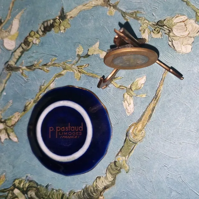 Limoges, pratinho miniatura de porcelana francesa 5cm, pintada a mão. Novo